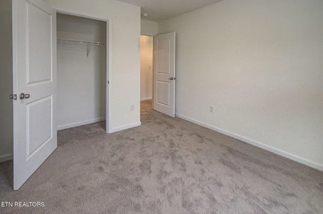 $293,500 | 9320 River Cane Road, Mascot, TN 37806