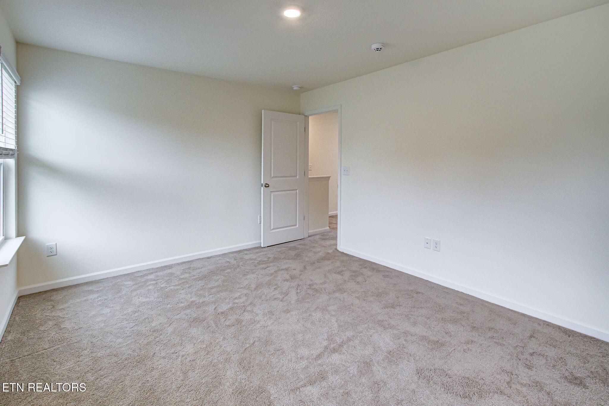 9320 River Cane Road Mascot, TN 37806 - Photo 22 of 39 Primary Bedroom