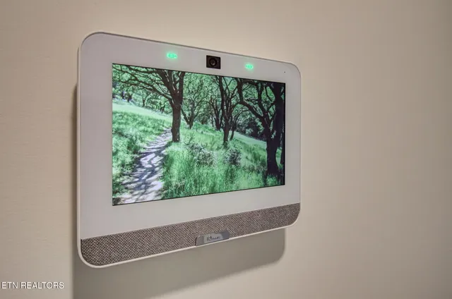 $293,500 | 9320 River Cane Road, Mascot, TN 37806