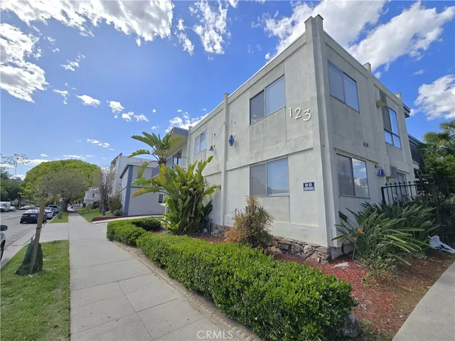 $1,895 | 123 West Lomita Avenue, Unit 10, Glendale, CA 91204