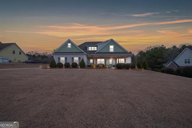 $490,000 | 933 Ashley Glen Drive, Williamson, GA 30292