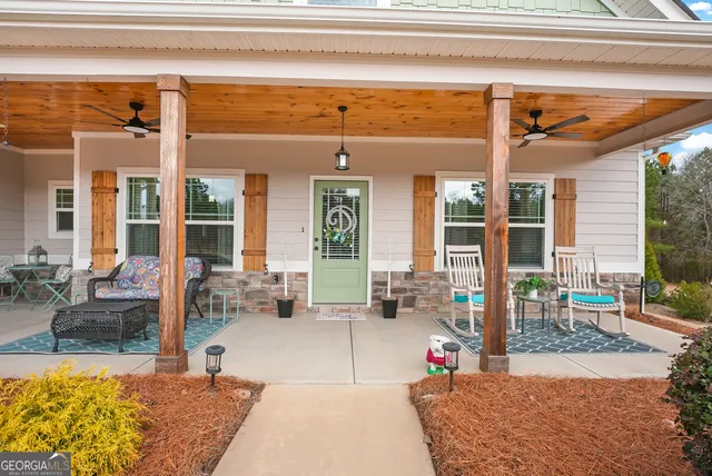 a living room filled with furniture