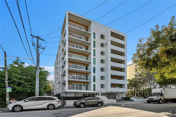 $2,700 | 2740 Southwest 28th Terrace, Unit 202, Miami, FL 33133