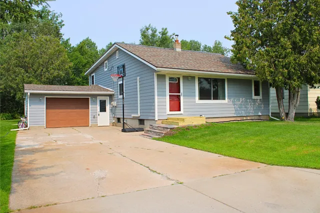 $290,000 | 5451 Garden Drive North, Mountain Iron, MN 55768