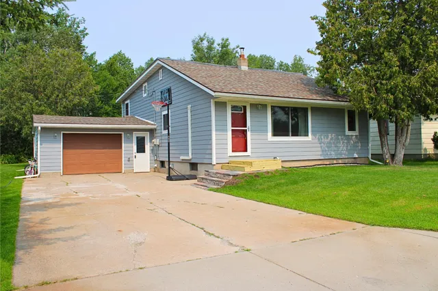 $290,000 | 5451 Garden Drive North, Mountain Iron, MN 55768
