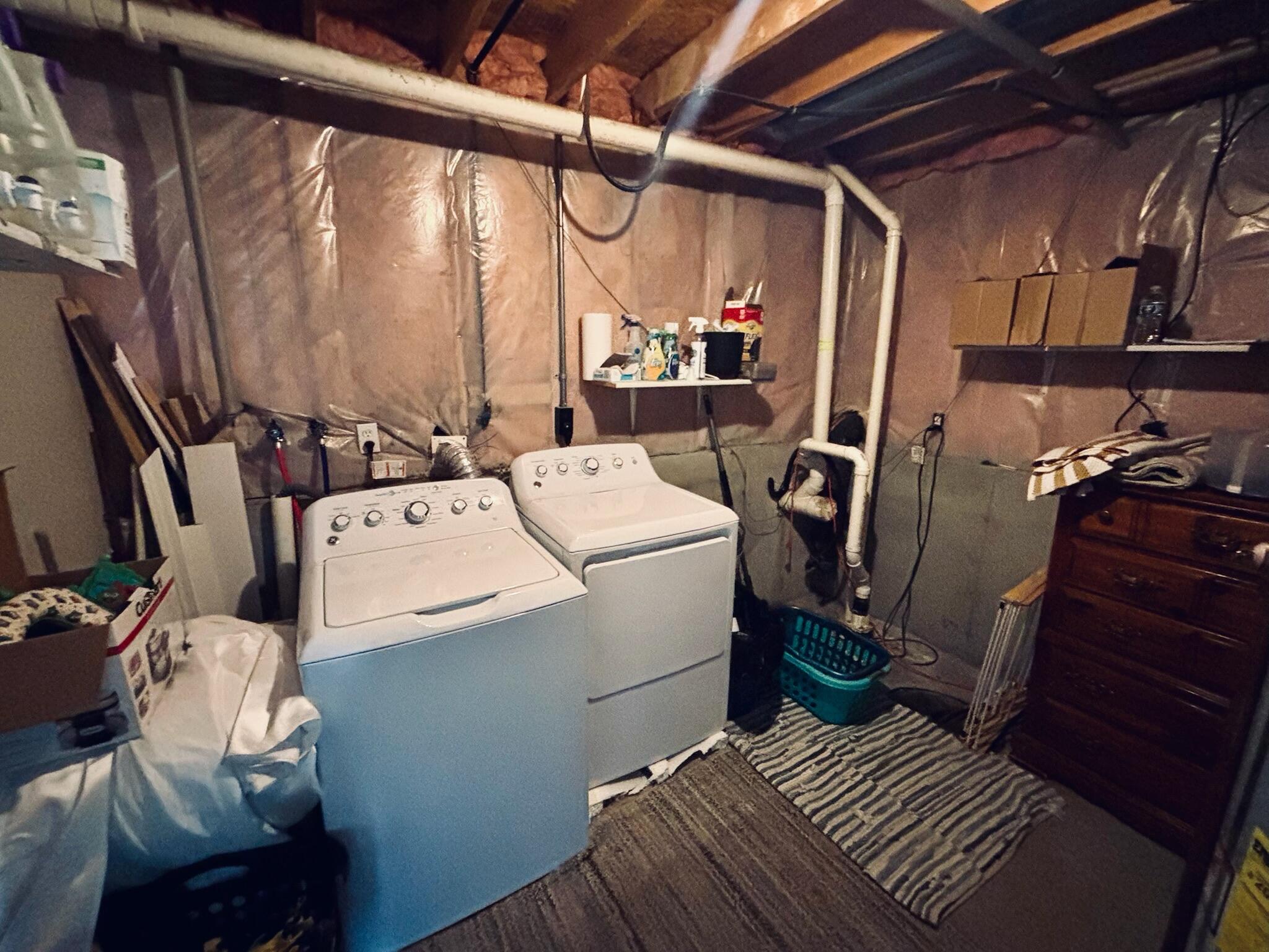 6097 Johnson Road Greenville, MI 48838 - Photo 18 of 22 Laundry Room