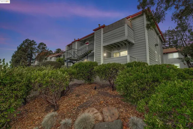 $349,000 | 29621 Red Oak Court, Unit 6, Hayward, CA 94544