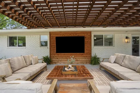 $650,000 | 3163 Sombrero Drive, Dallas, TX 75229