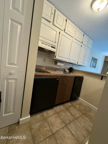 a close view of a stove