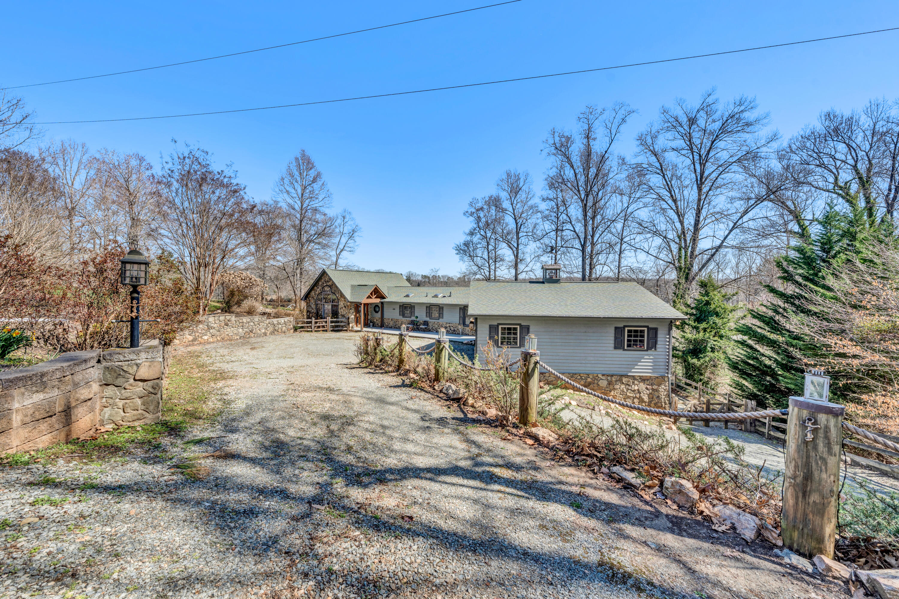 74 Star Lake Road Union Hall, VA 24176 - Photo 2 of 70 02-031220240128
