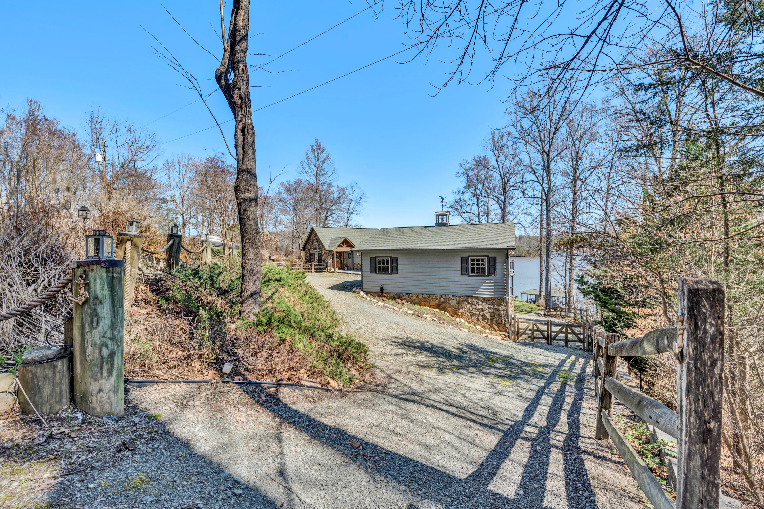74 Star Lake Road Union Hall, VA 24176 - Photo 4 of 70 04-031220240130