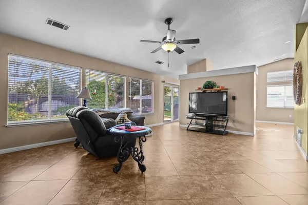 $409,000 | 1959 Alexis Court, Redding, CA 96002