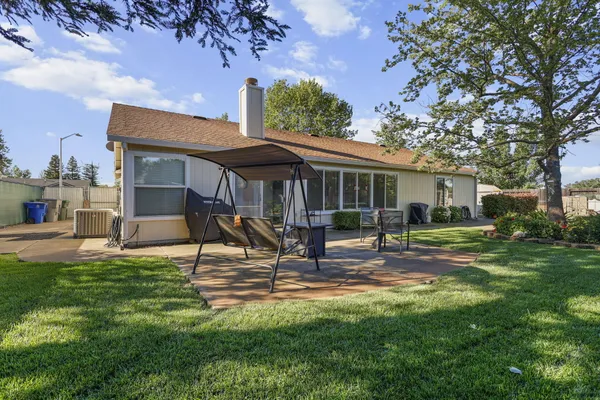 $409,000 | 1959 Alexis Court, Redding, CA 96002