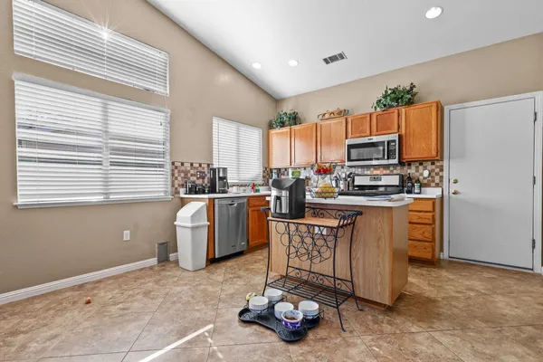 $409,000 | 1959 Alexis Court, Redding, CA 96002