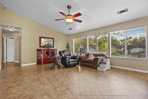 $409,000 | 1959 Alexis Court, Redding, CA 96002