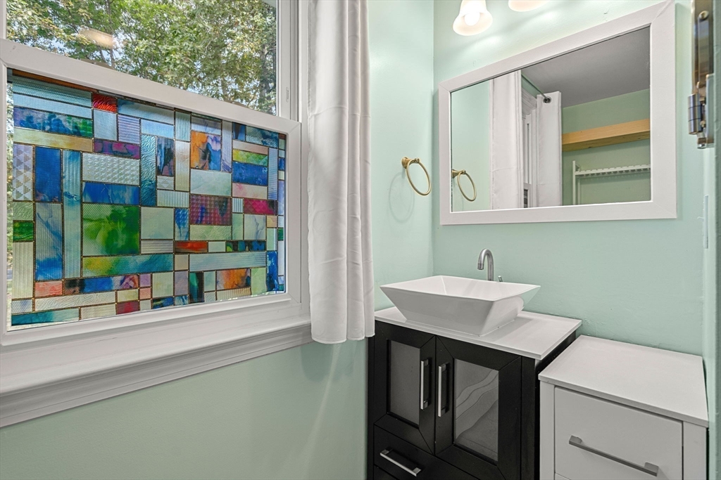 73 Kimball Road Amesbury, MA 01913 - Photo 11 of 27