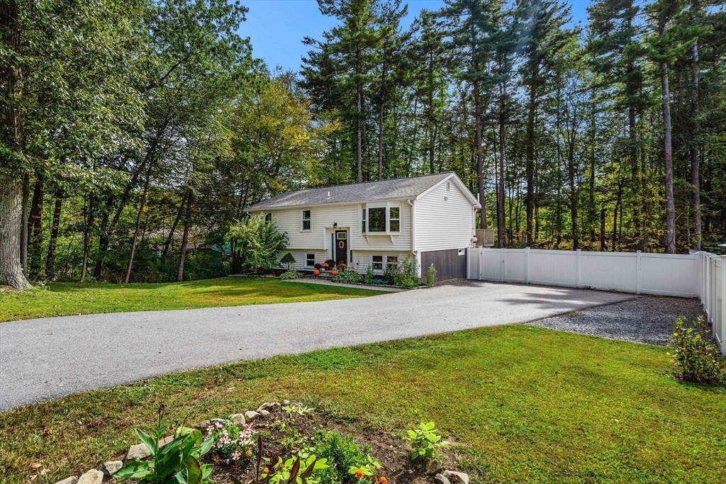 73 Kimball Road Amesbury, MA 01913 - Photo 3 of 27