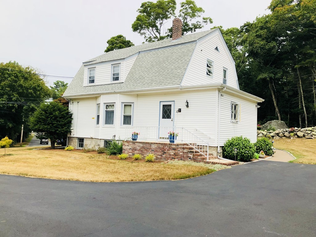 167 Reed Road Westport, MA 02790 - Photo 3 of 27