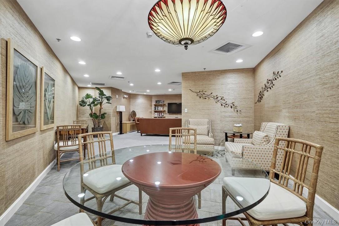 1 Renaissance Square, Unit 9D White Plains, NY 10601 - Photo 13 of 17