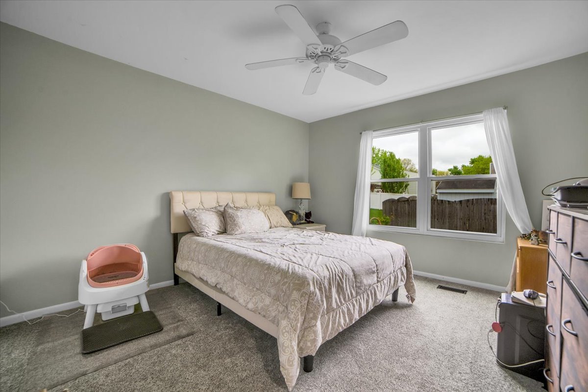 1846 Shetland Road Naperville, IL 60565 - Photo 21 of 35 Gallery Image 21