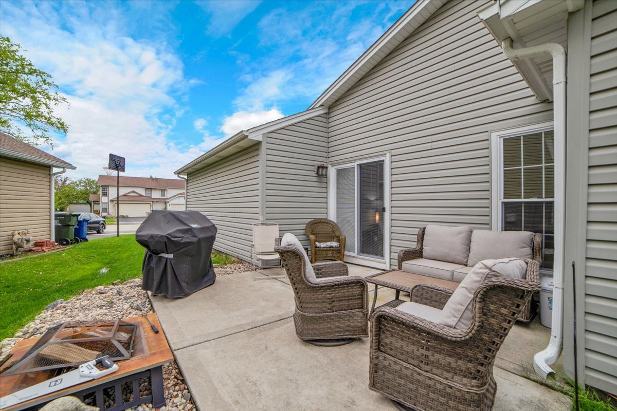 1846 Shetland Road Naperville, IL 60565 - Photo 31 of 35 Gallery Image 31