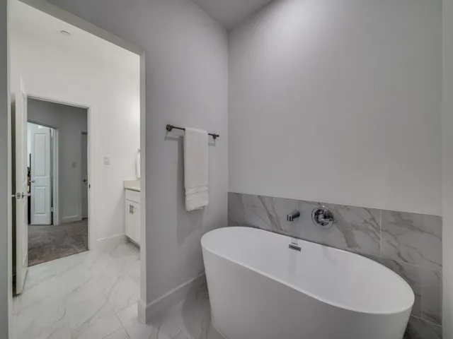 $440,000 | 5613 Woodlands Drive, The Colony, TX 75056