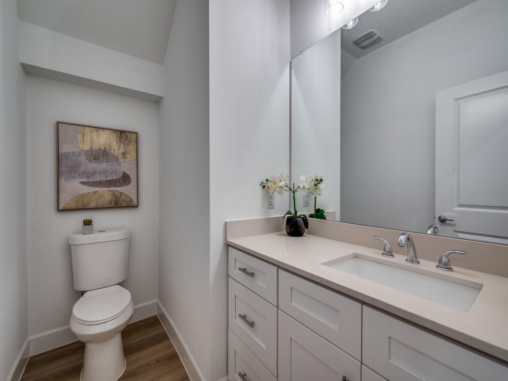 5613 Woodlands Drive The Colony, TX 75056 - Photo 4 of 25