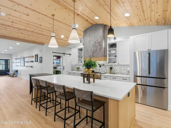 $1,600,000 | 85 Camas Drive, Priest River, ID 83856
