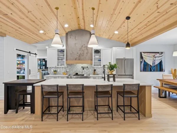 $1,600,000 | 85 Camas Drive, Priest River, ID 83856