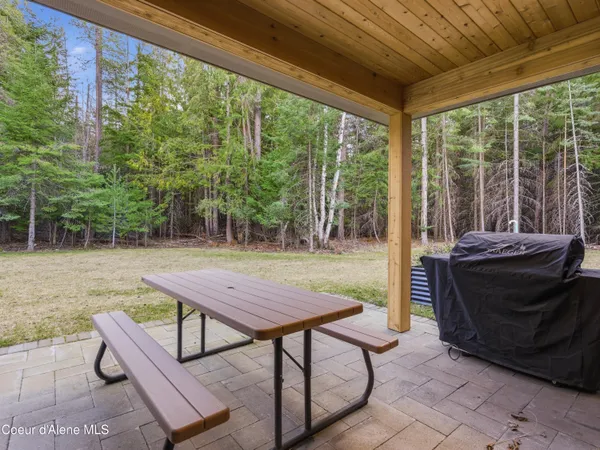 $1,600,000 | 85 Camas Drive, Priest River, ID 83856