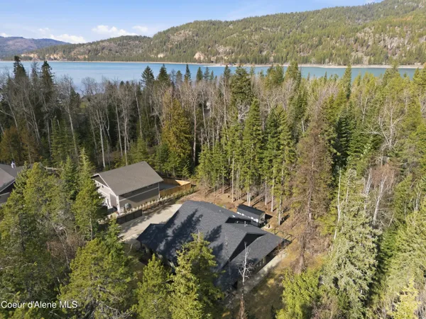 $1,600,000 | 85 Camas Drive, Priest River, ID 83856