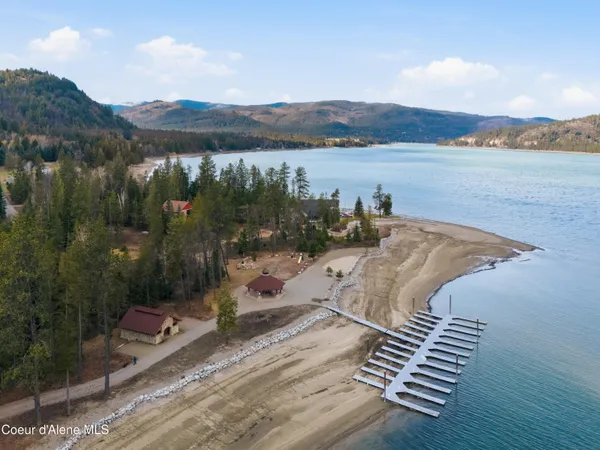 $1,600,000 | 85 Camas Drive, Priest River, ID 83856
