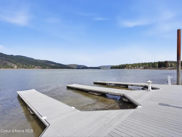 $1,600,000 | 85 Camas Drive, Priest River, ID 83856