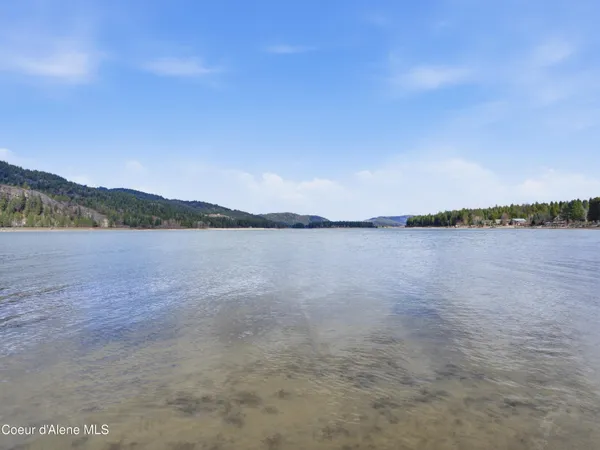 $1,600,000 | 85 Camas Drive, Priest River, ID 83856