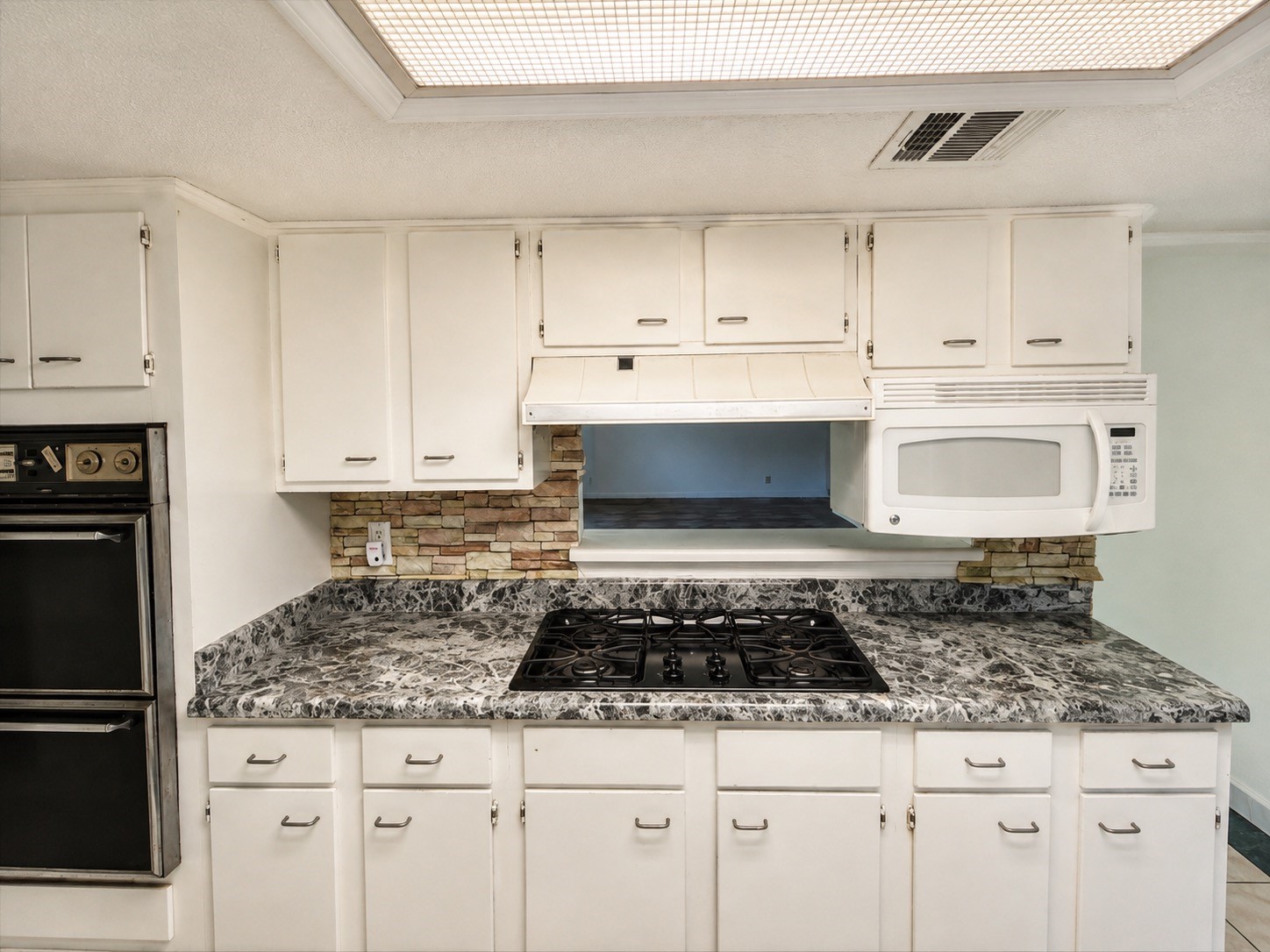 3827 Addicks Clodine Road Houston, TX 77082 - Photo 6 of 7 Gallery Image 6