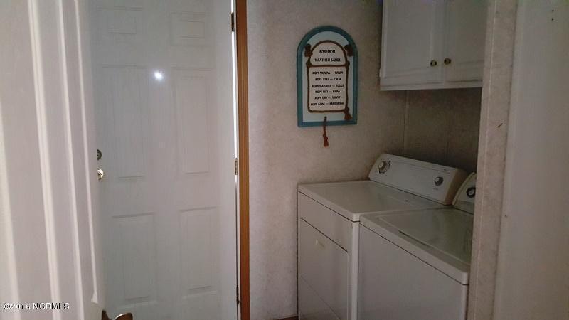 1338 Makelyville Road Scranton, NC 27875 - Photo 16 of 32 Laundry Room