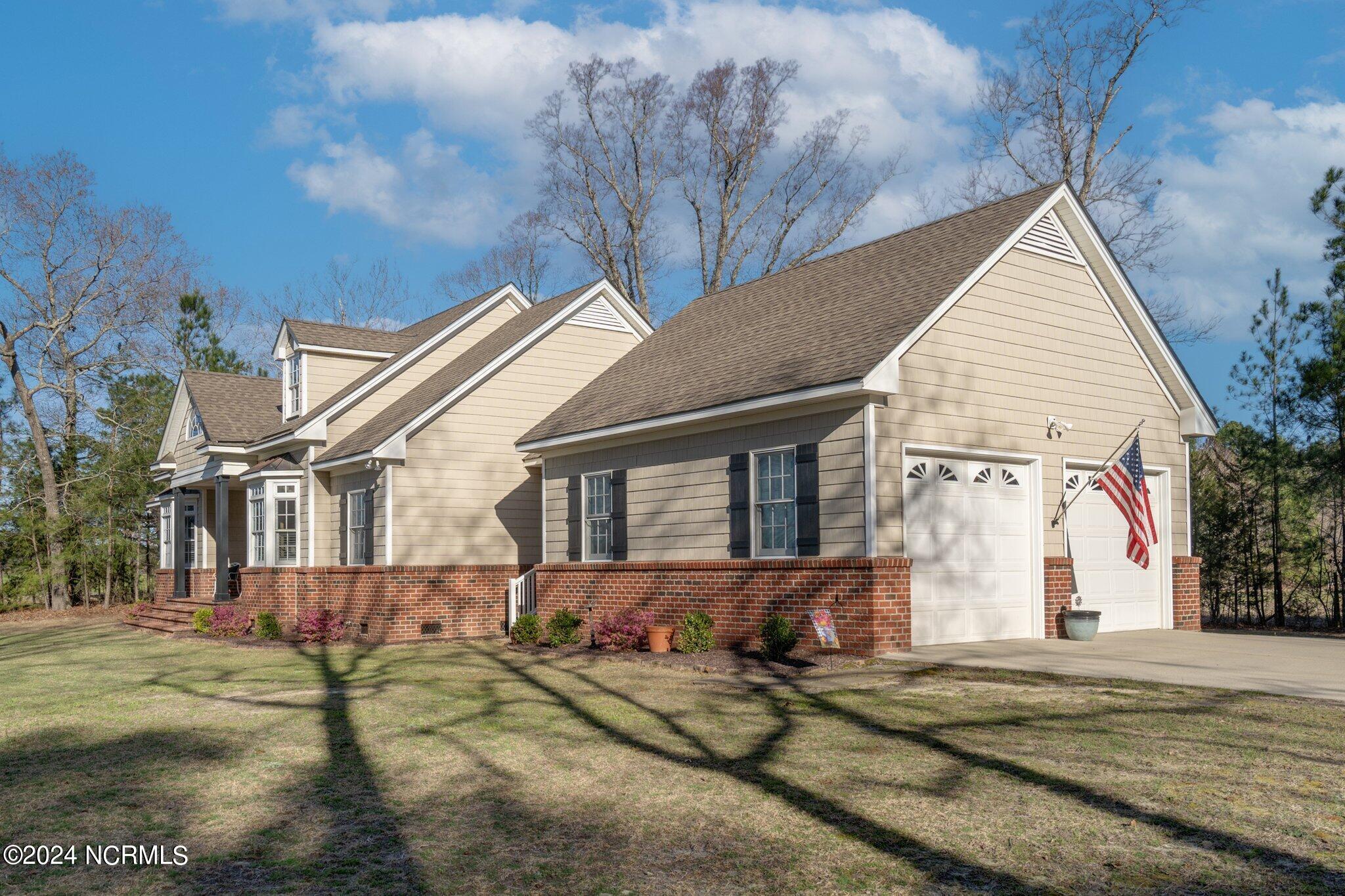7368 Huddlestone Road Bailey, NC 27807 - Photo 4 of 54 Side View