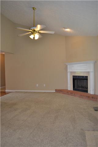 130 La View Road Hendersonville, TN 37075 - Photo 4 of 20 Lofty ceiling in Living Room creates a feeling of spaciousness in this well lit area with atrium door leading to the patio and private backyard.