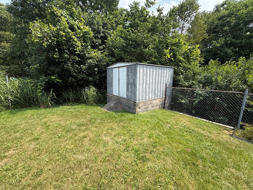 249 Rocco Way Franklin, PA 16323 - Photo 3 of 25