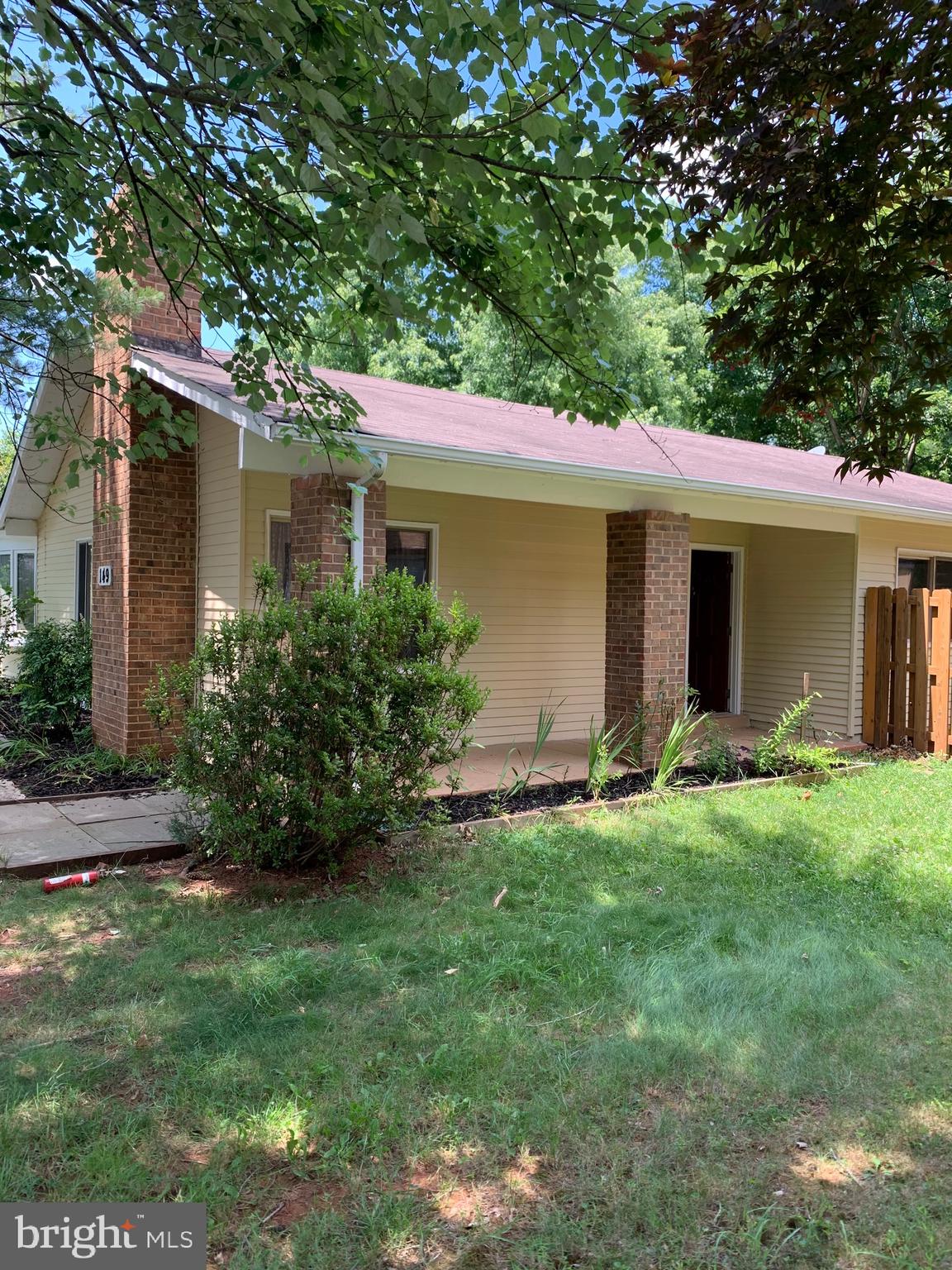 149 South Fox Road Sterling, VA 20164 - Photo 2 of 25 Front view