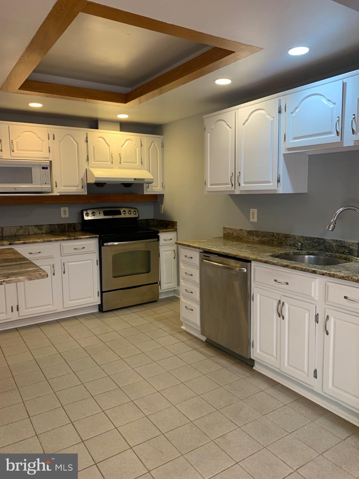 149 South Fox Road Sterling, VA 20164 - Photo 7 of 25 Kitchen