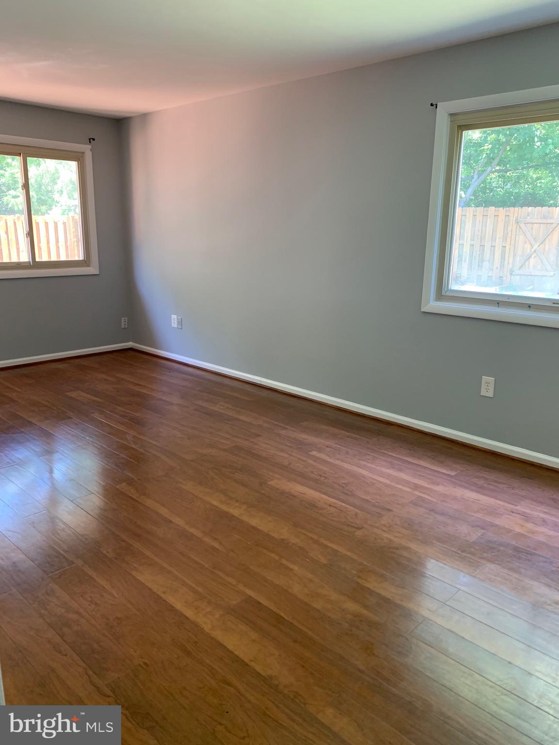 149 South Fox Road Sterling, VA 20164 - Photo 9 of 25 Master bedroom with bath
