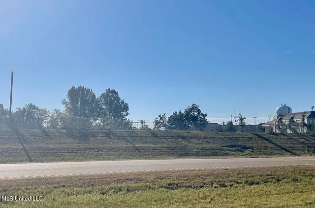 $2,154,913 | 415 Bus Park Drive, Madison, MS 39110