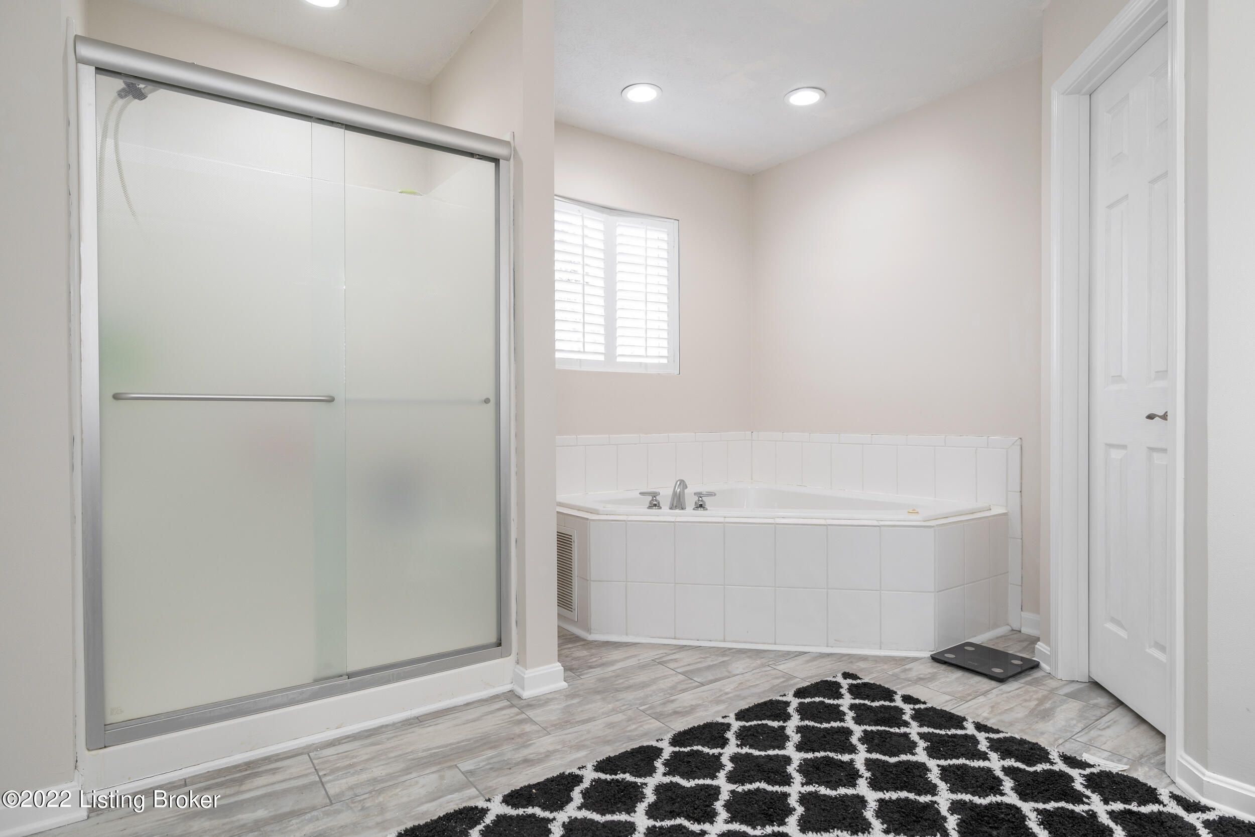 10203 Vantage Road Louisville, KY 40299 - Photo 24 of 45 10203 Vantage Road-33