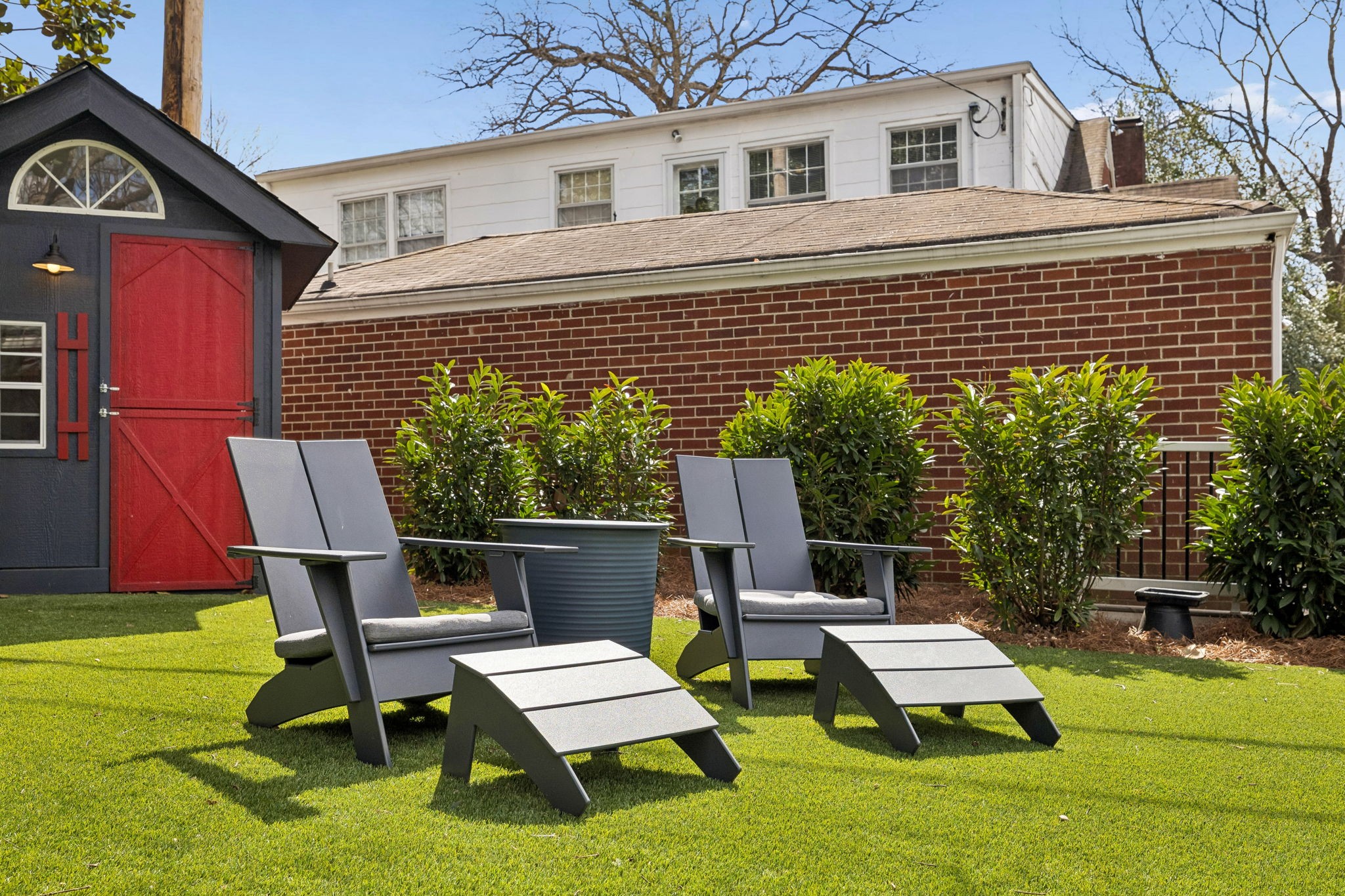 4029 Aberdeen Road Nashville, TN 37205 - Photo 39 of 51 a view of a patio with table and chairs with wooden floor and fence
