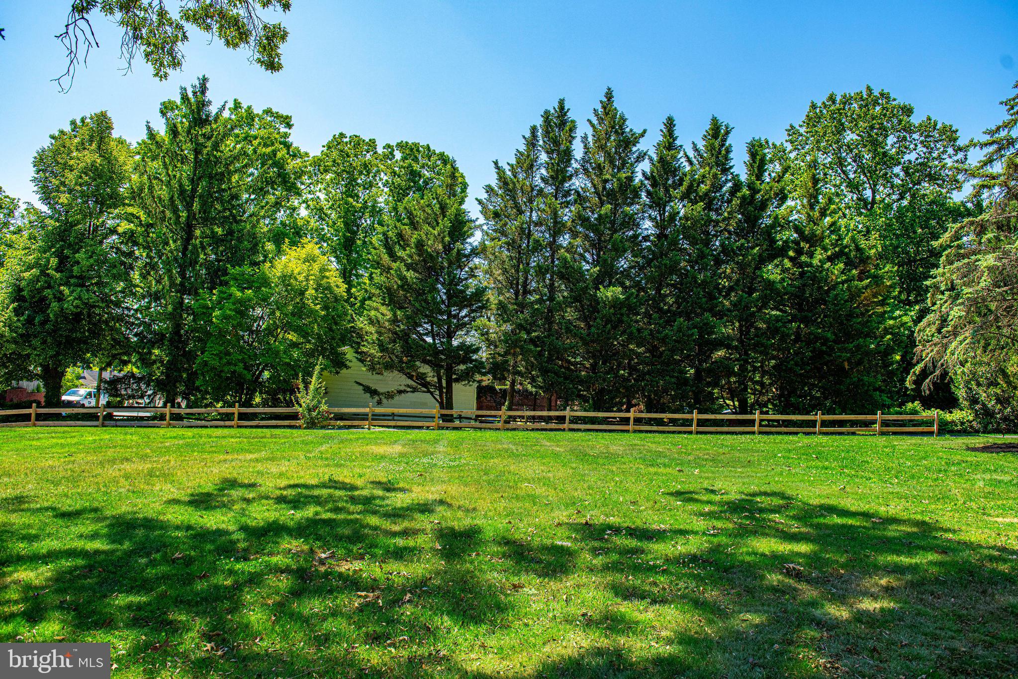 8724 Littlewood Road Baltimore, MD 21234 - Photo 27 of 30 Front yard