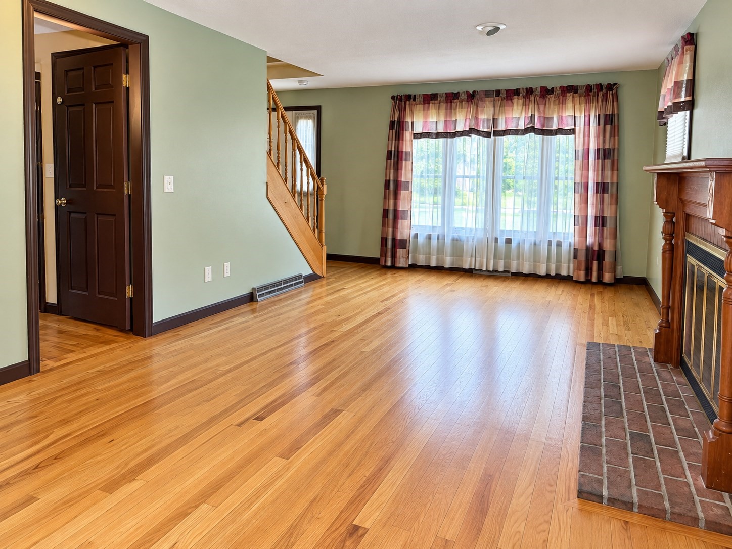 138 Slate Road Chicopee, MA 01020 - Photo 8 of 42 Gallery Image 8