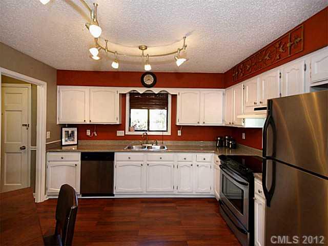 5966 Brace Road Charlotte, NC 28211 - Photo 5 of 16 Gallery Image 5