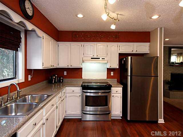 5966 Brace Road Charlotte, NC 28211 - Photo 6 of 16 Gallery Image 6