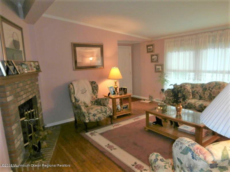 87 Pine Ridge Boulevard Whiting, NJ 08759 - Photo 8 of 26 20180731002148098418000000-o